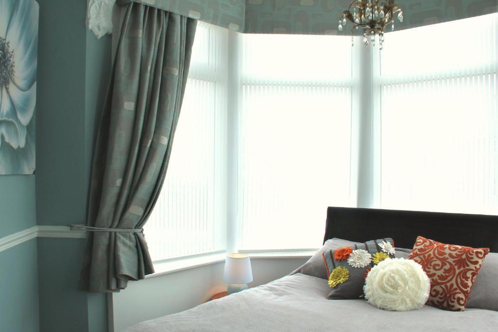 Dunsandles Guesthouse Wallasey Bilik gambar